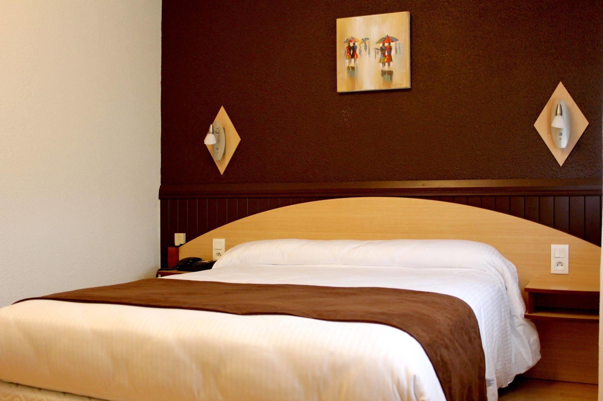 Hotel Saint-Hubert Exteriör bild